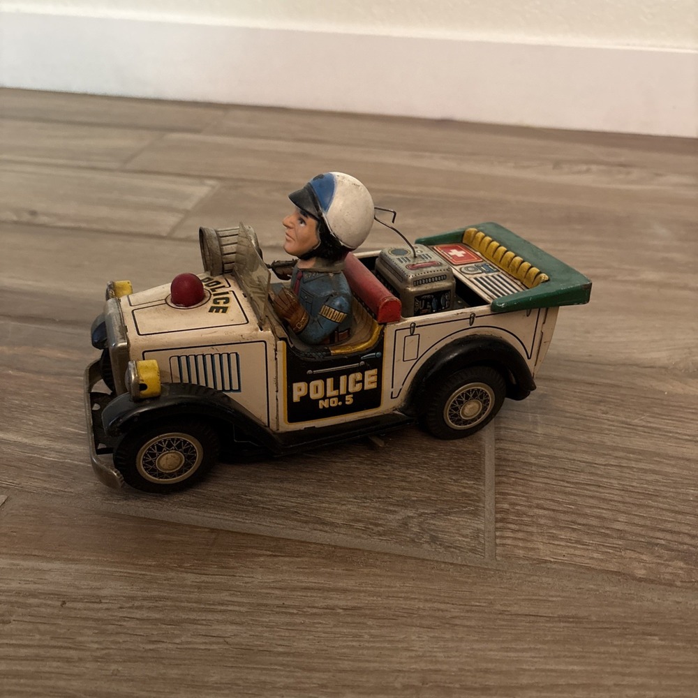 Vintage 1950's Showa Nomura Japan Police Patrol Car Tin Battery Op. Toy